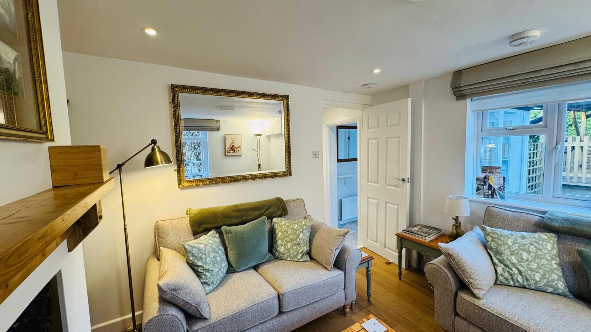 3 Bed Spa Cottage Southwater Exterior photo