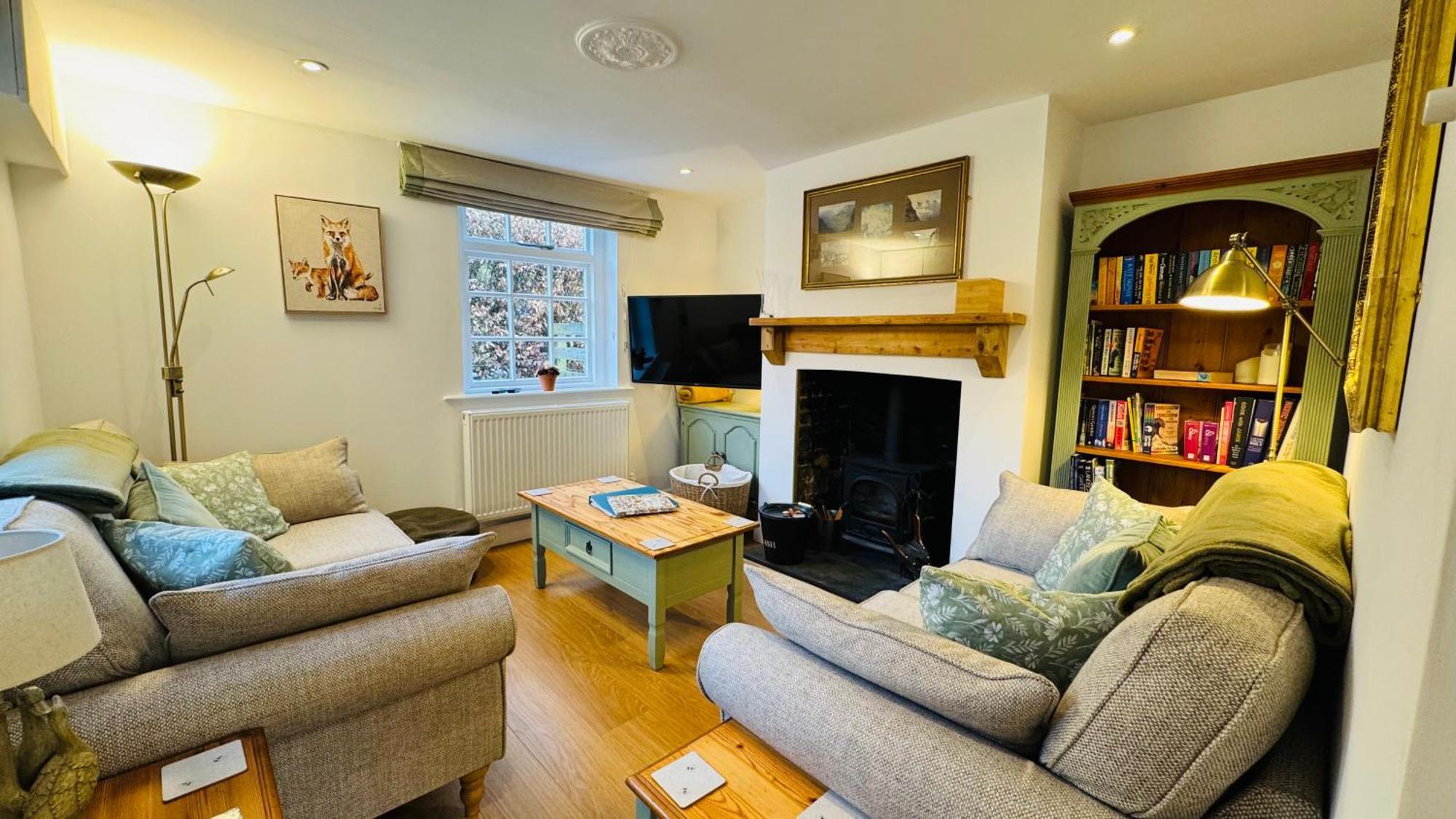 3 Bed Spa Cottage Southwater Exterior photo
